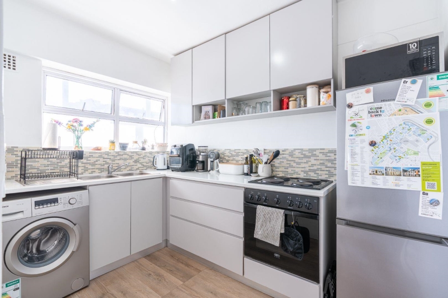 1 Bedroom Property for Sale in Green Point Western Cape